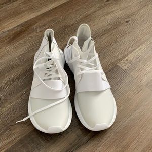 Women’s Adidas sneakers, size 9.5, white